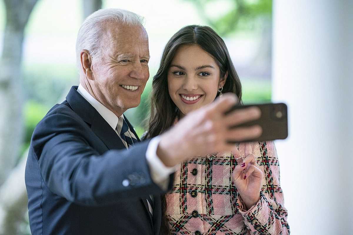 Top Influencers Setting Pop Culture Trends This Month